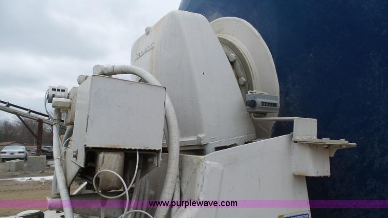 image for item J7264 1989 Peterbilt 357 mixer truck