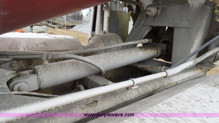 image for item J7264 1989 Peterbilt 357 mixer truck