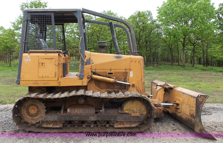 image for item J7514 2001 Case 850H dozer