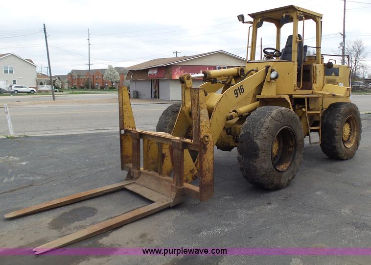image for item K1338 1989 Caterpillar 916 wheel loader