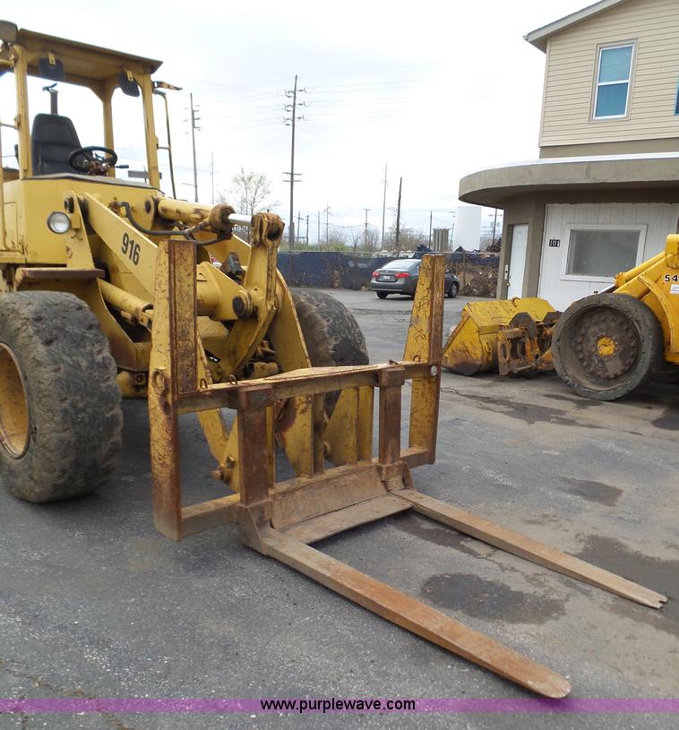 image for item K1338 1989 Caterpillar 916 wheel loader