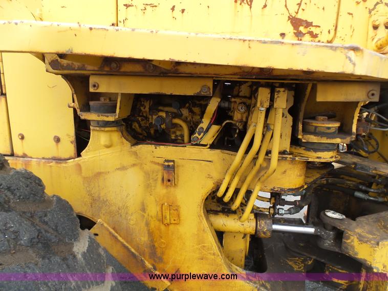 image for item K1338 1989 Caterpillar 916 wheel loader
