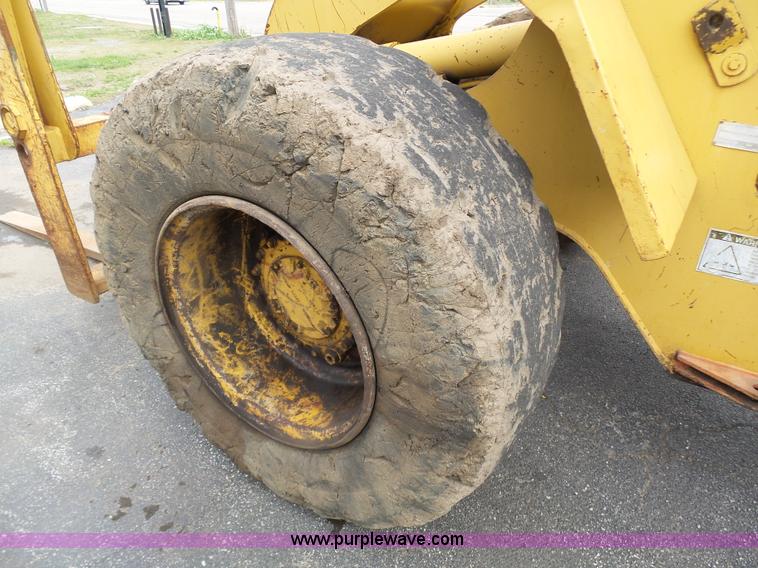 image for item K1338 1989 Caterpillar 916 wheel loader