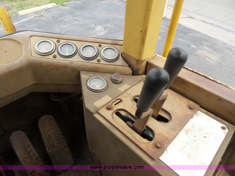image for item K1338 1989 Caterpillar 916 wheel loader