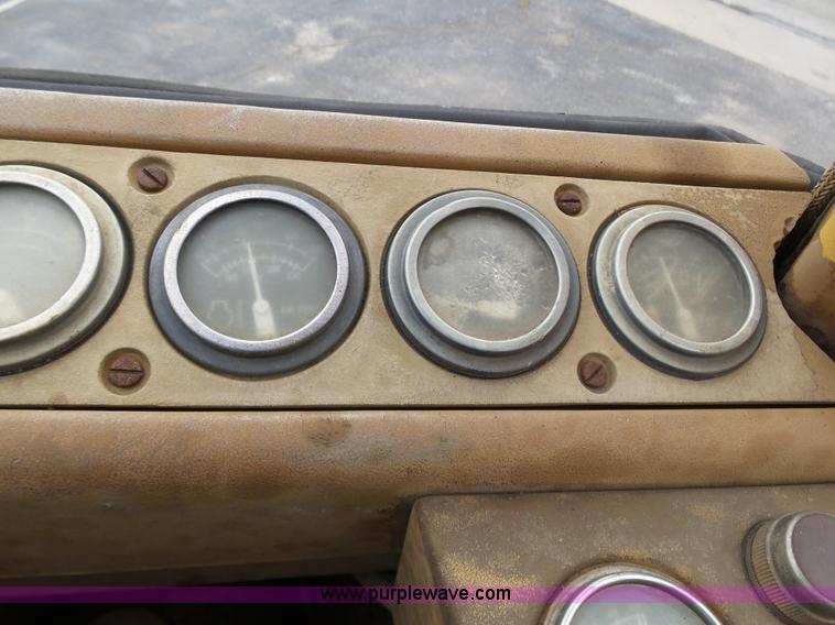 image for item K1338 1989 Caterpillar 916 wheel loader