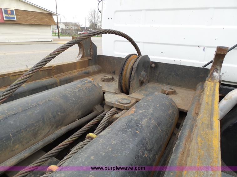 image for item K1339 1997 Mack RD690S roll off truck