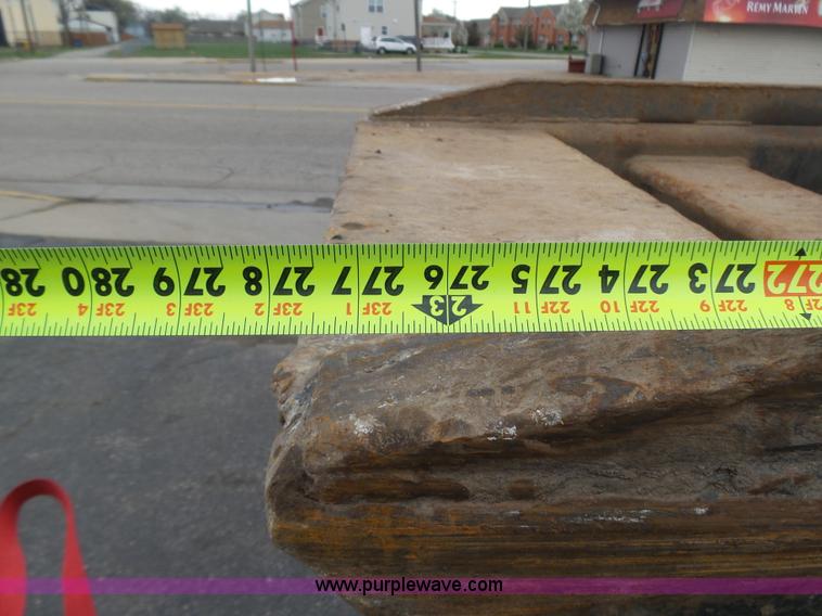 image for item K1339 1997 Mack RD690S roll off truck