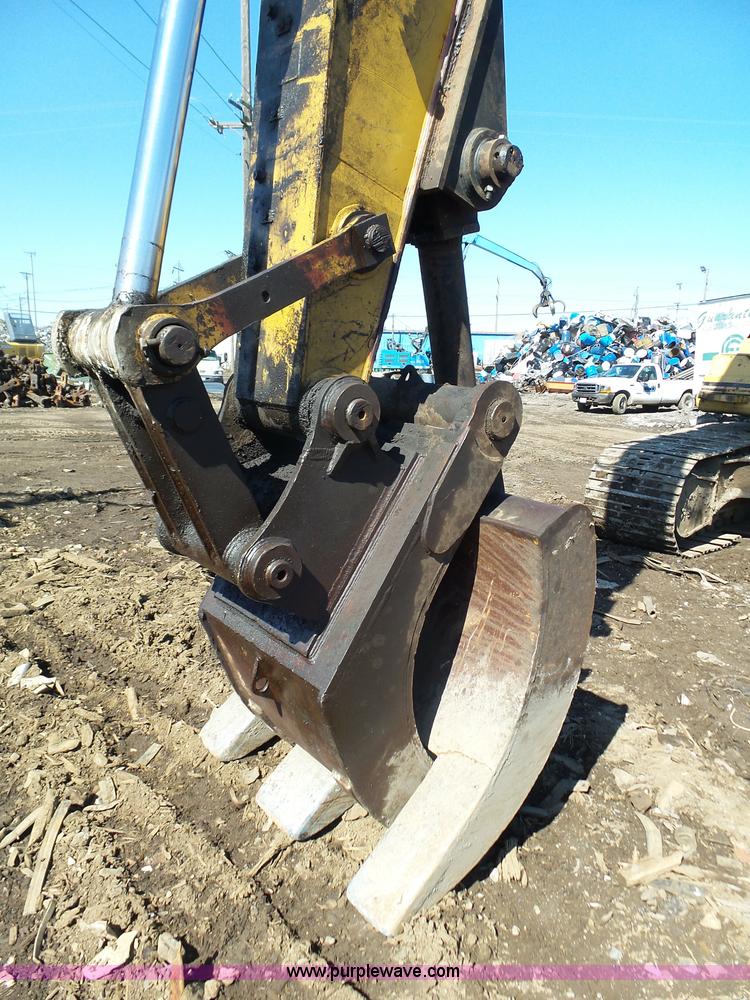 image for item K1357 2002 Caterpillar 330B excavator
