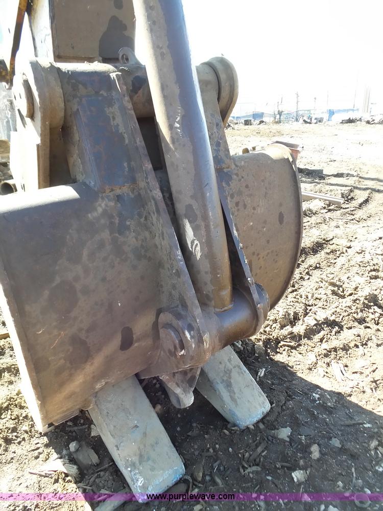 image for item K1357 2002 Caterpillar 330B excavator