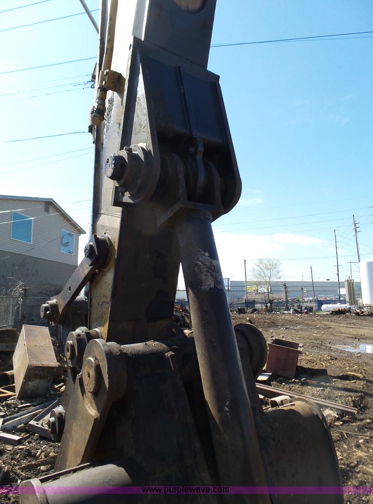 image for item K1357 2002 Caterpillar 330B excavator