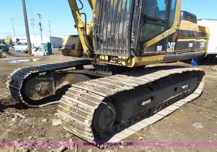 image for item K1357 2002 Caterpillar 330B excavator