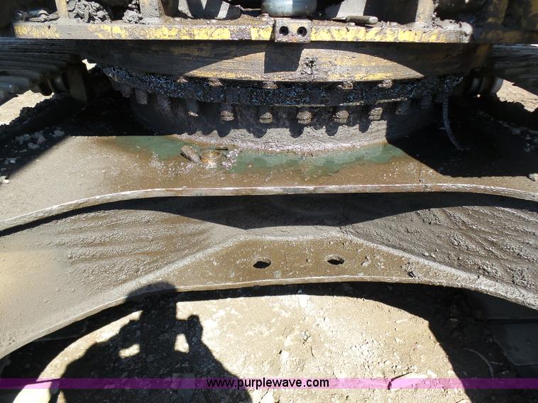 image for item K1357 2002 Caterpillar 330B excavator