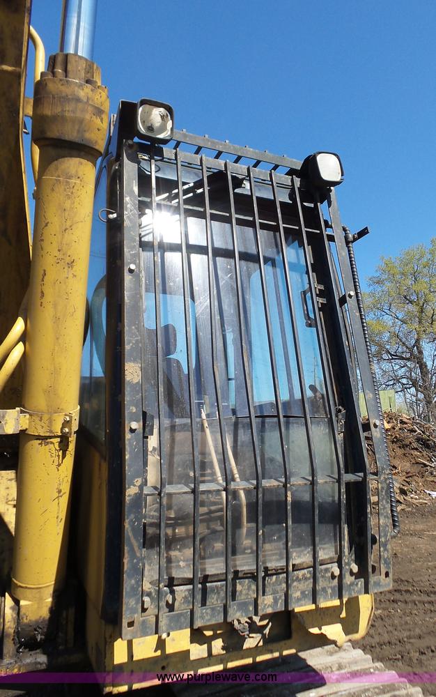 image for item K1357 2002 Caterpillar 330B excavator