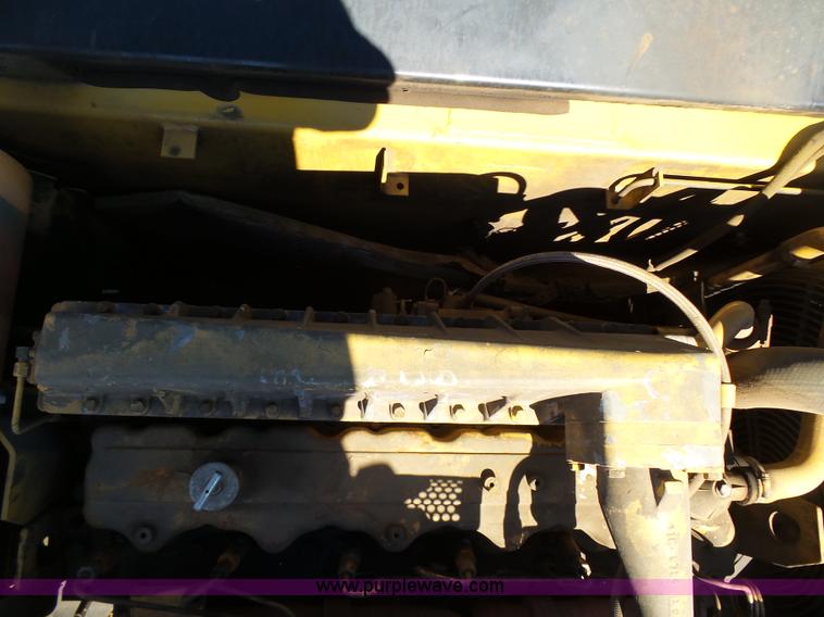 image for item K1357 2002 Caterpillar 330B excavator