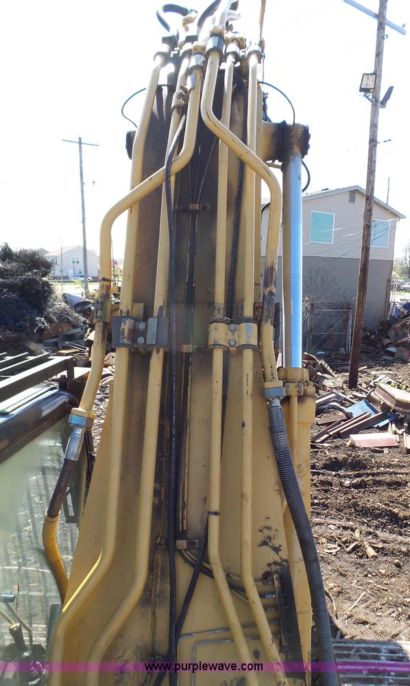 image for item K1357 2002 Caterpillar 330B excavator