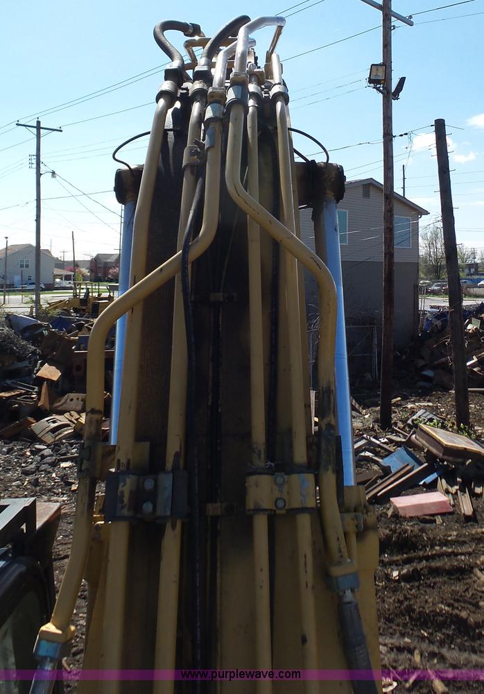 image for item K1357 2002 Caterpillar 330B excavator