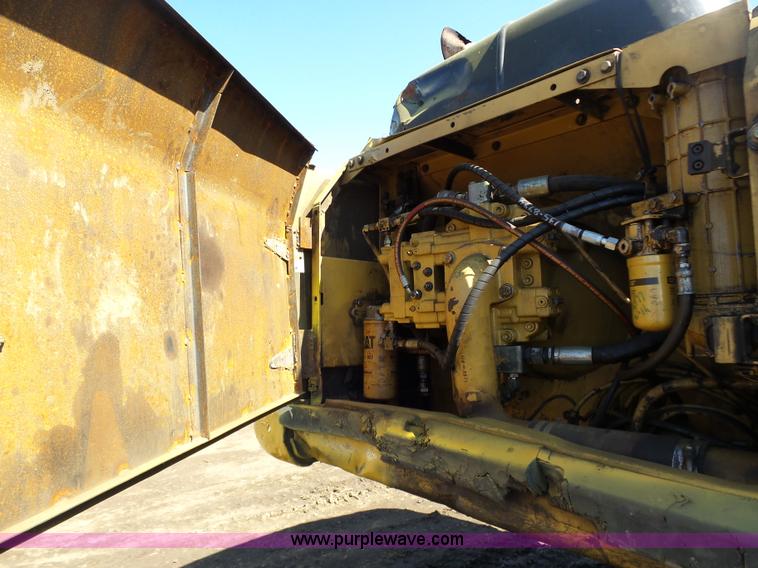 image for item K1357 2002 Caterpillar 330B excavator