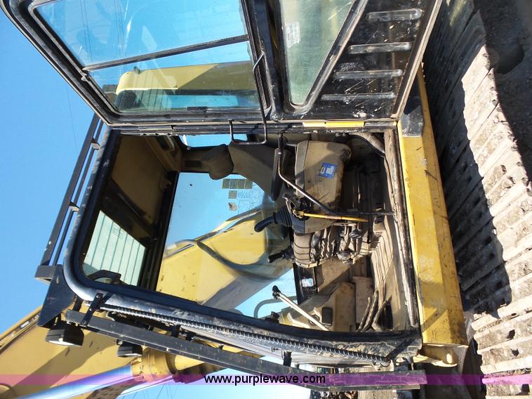 image for item K1357 2002 Caterpillar 330B excavator