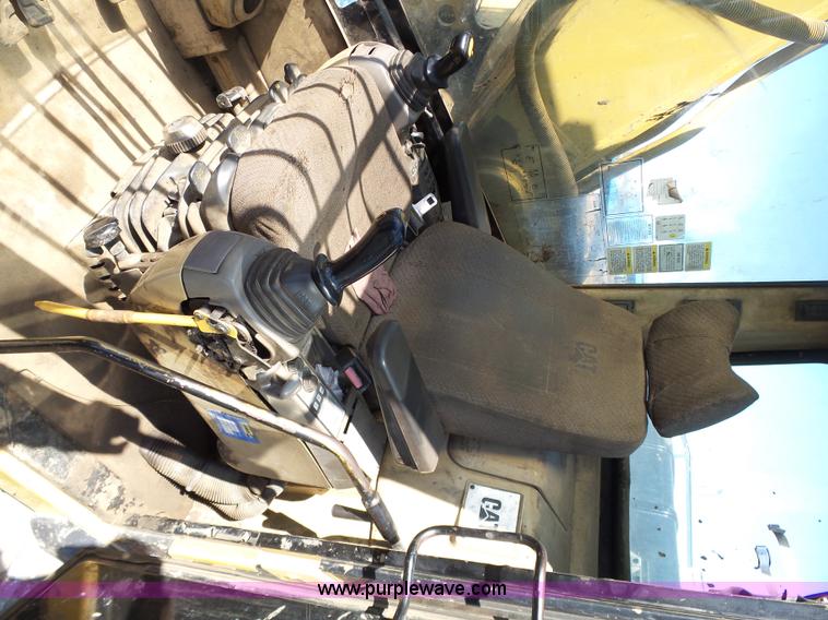 image for item K1357 2002 Caterpillar 330B excavator