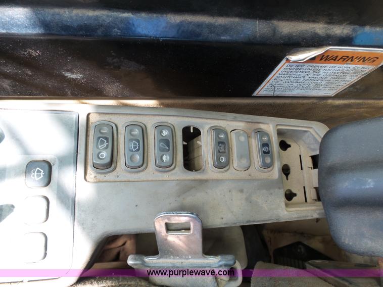 image for item K1357 2002 Caterpillar 330B excavator