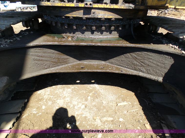 image for item K1357 2002 Caterpillar 330B excavator