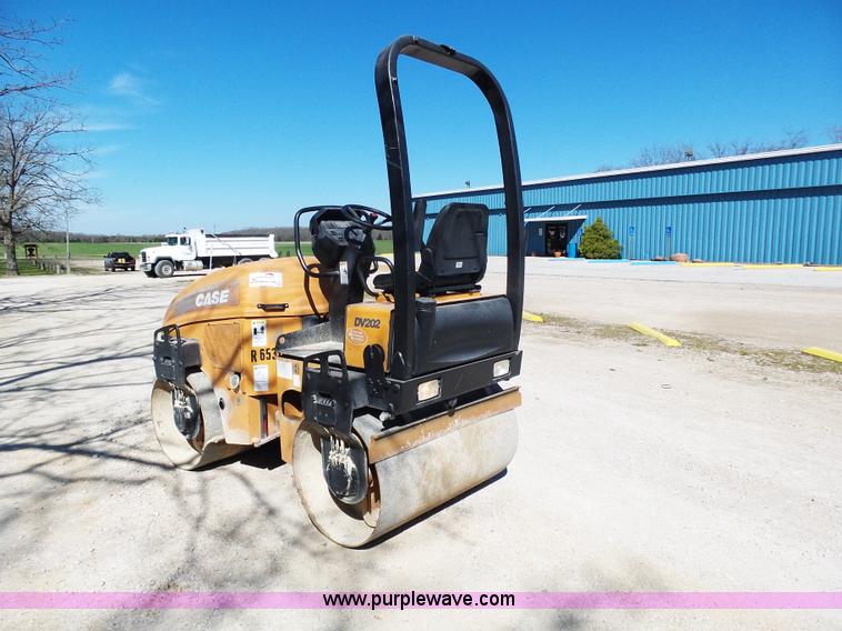 image for item K1370 2006 Case DV202 double drum compactor