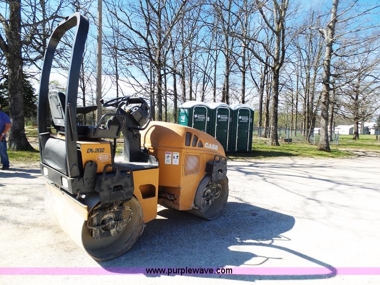 image for item K1370 2006 Case DV202 double drum compactor