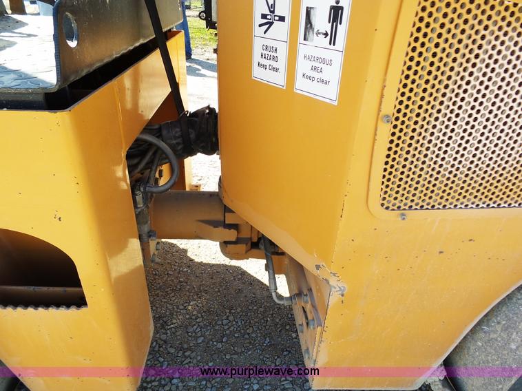 image for item K1370 2006 Case DV202 double drum compactor