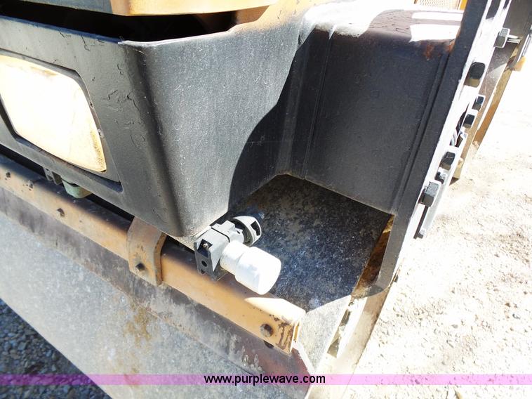 image for item K1370 2006 Case DV202 double drum compactor