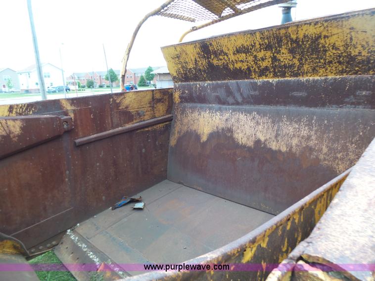 image for item K1383 Caterpillar 637 conventional scraper