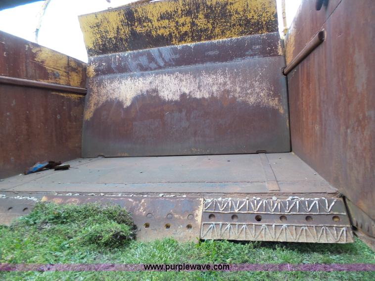 image for item K1383 Caterpillar 637 conventional scraper