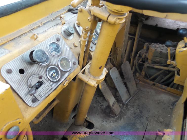 image for item K1383 Caterpillar 637 conventional scraper