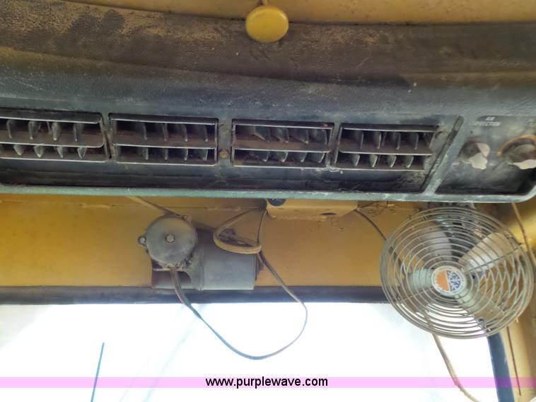 image for item K1383 Caterpillar 637 conventional scraper