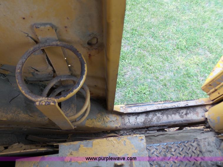 image for item K1383 Caterpillar 637 conventional scraper