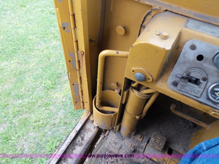 image for item K1383 Caterpillar 637 conventional scraper