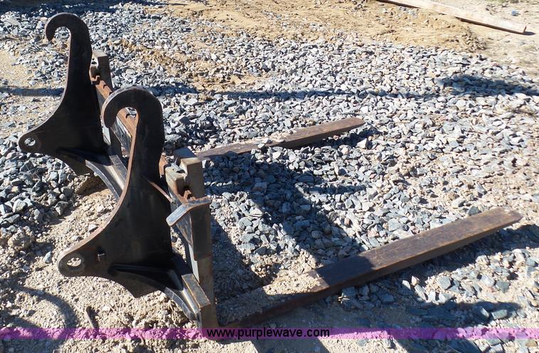 image for item K4200 2006 John Deere 310SG backhoe