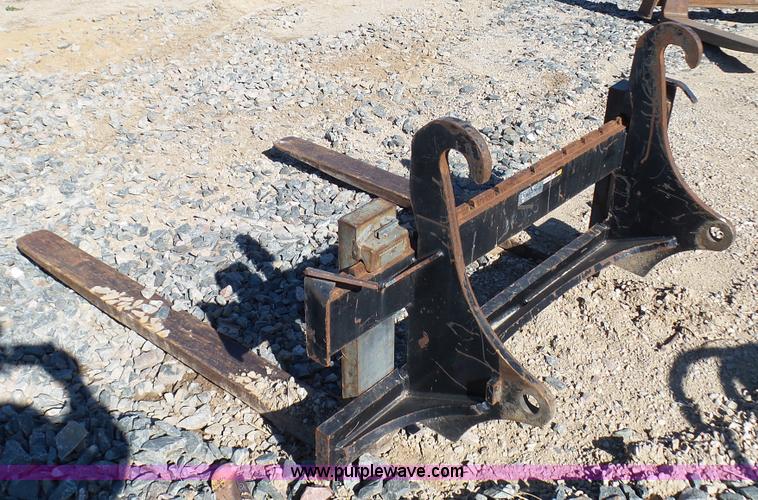 image for item K4200 2006 John Deere 310SG backhoe