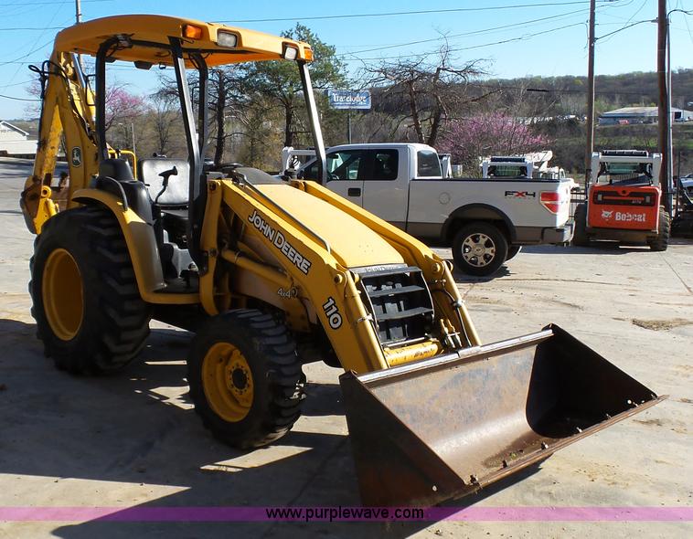 image for item K4207 2001 John Deere 110 backhoe