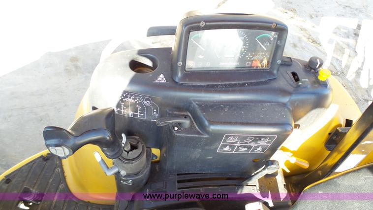 image for item K4207 2001 John Deere 110 backhoe