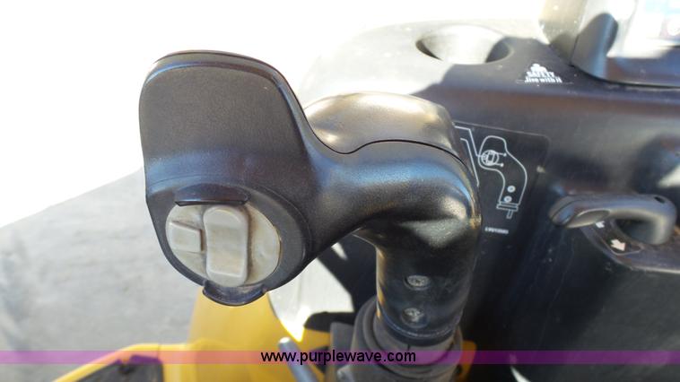 image for item K4207 2001 John Deere 110 backhoe