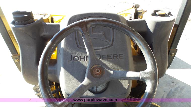 image for item K4207 2001 John Deere 110 backhoe