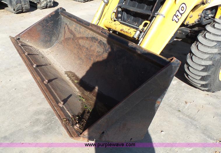 image for item K4207 2001 John Deere 110 backhoe