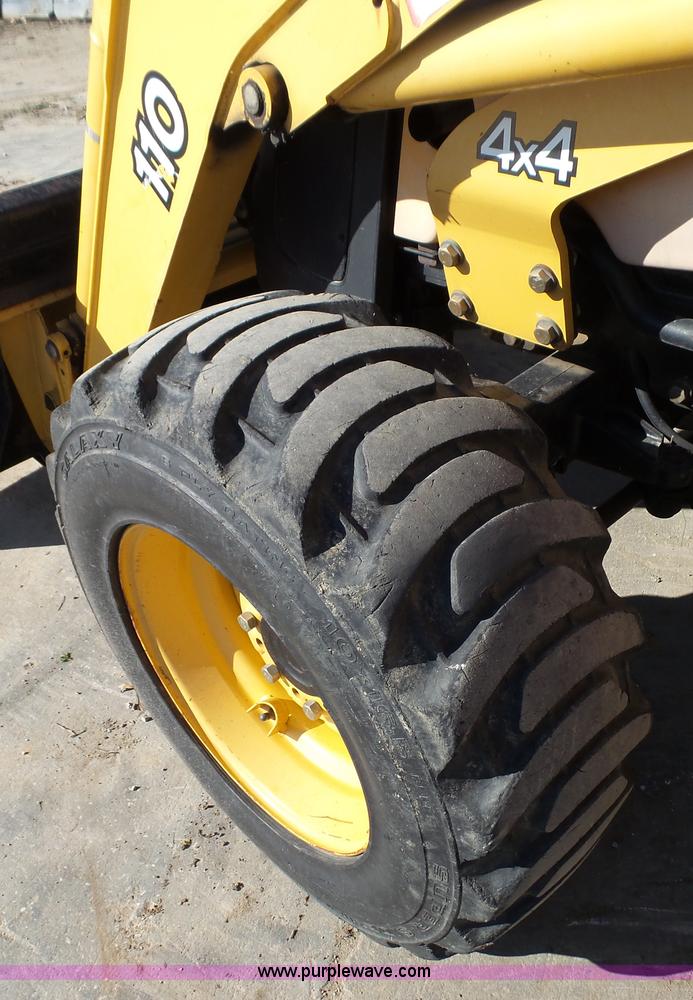 image for item K4207 2001 John Deere 110 backhoe