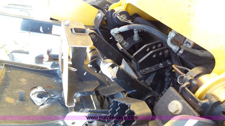 image for item K4207 2001 John Deere 110 backhoe