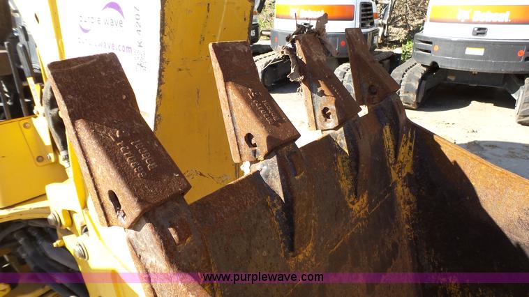 image for item K4207 2001 John Deere 110 backhoe