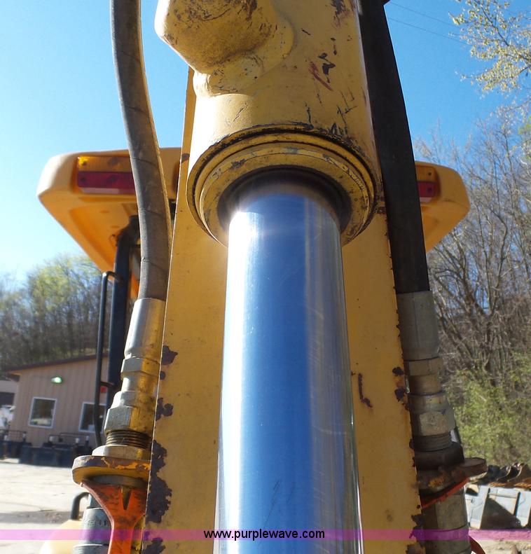 image for item K4207 2001 John Deere 110 backhoe