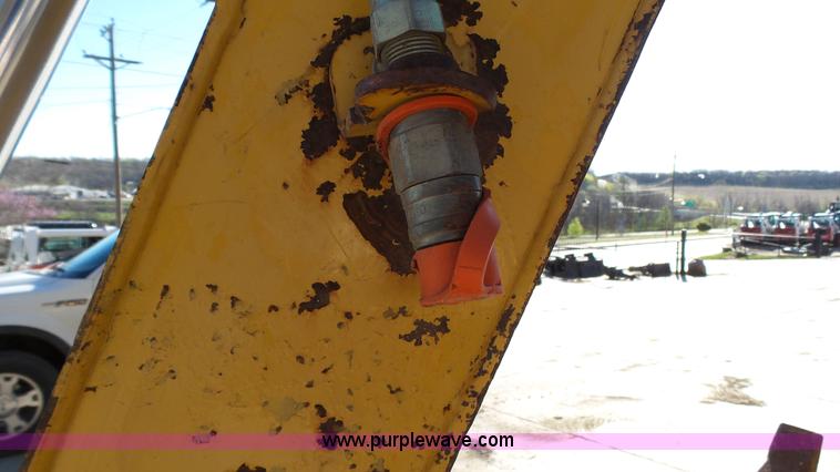 image for item K4207 2001 John Deere 110 backhoe