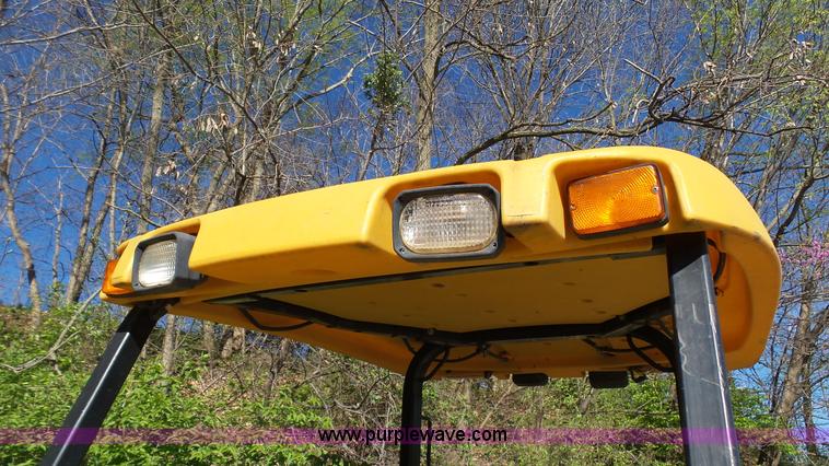 image for item K4207 2001 John Deere 110 backhoe