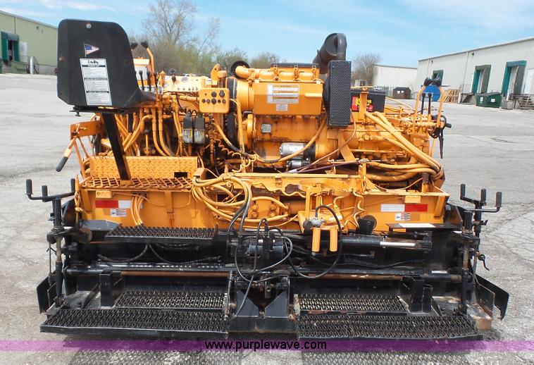 image for item K4502 LeeBoy L8000T paver