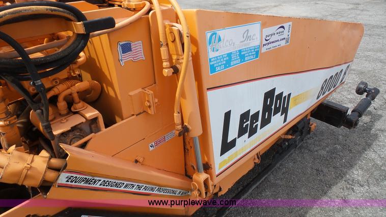 image for item K4502 LeeBoy L8000T paver